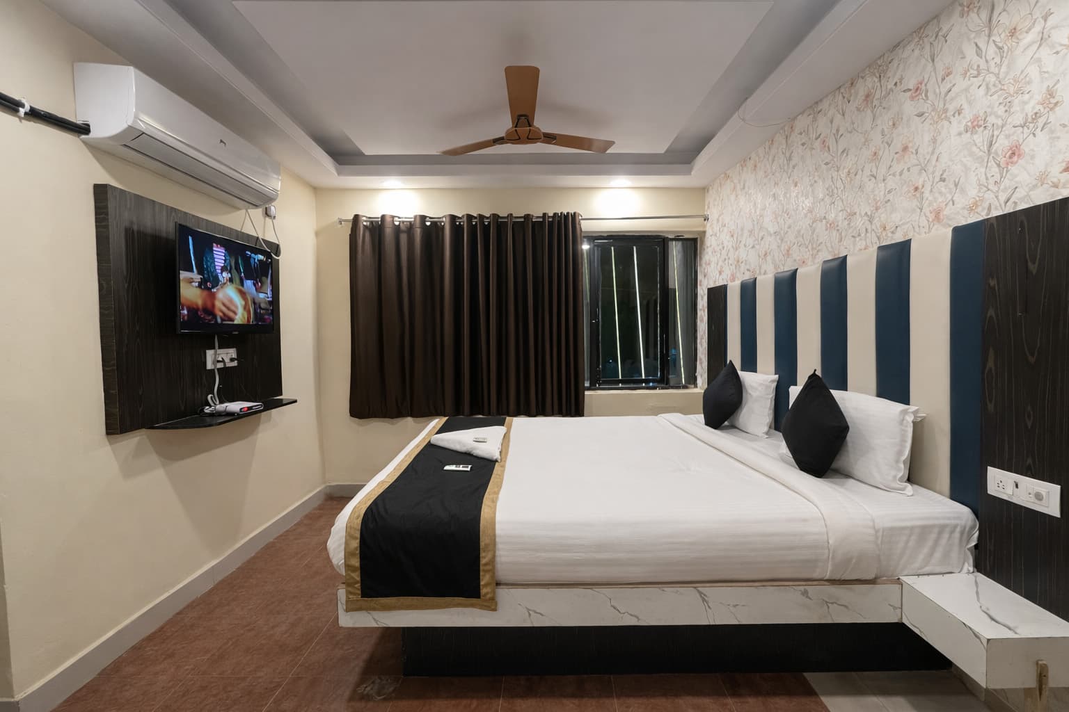 Comfortable room interior view